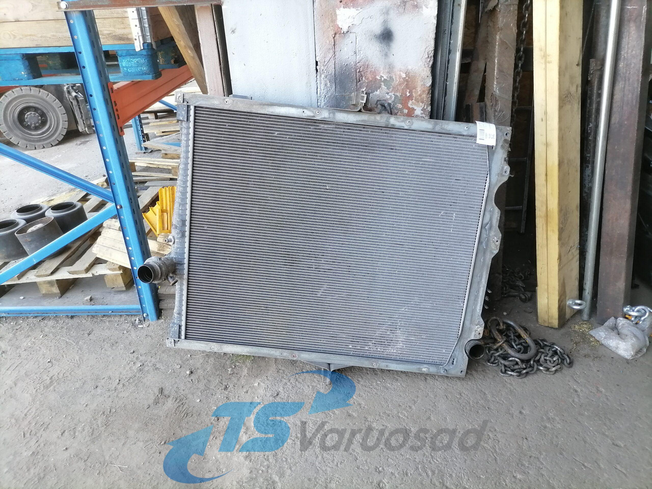 Volvo Cooling radiator 22062259 - Radiátor - Teherautó: 4 kép. Volvo Cooling radiator 22062259 - Radiátor - Teherautó: 4 kép.