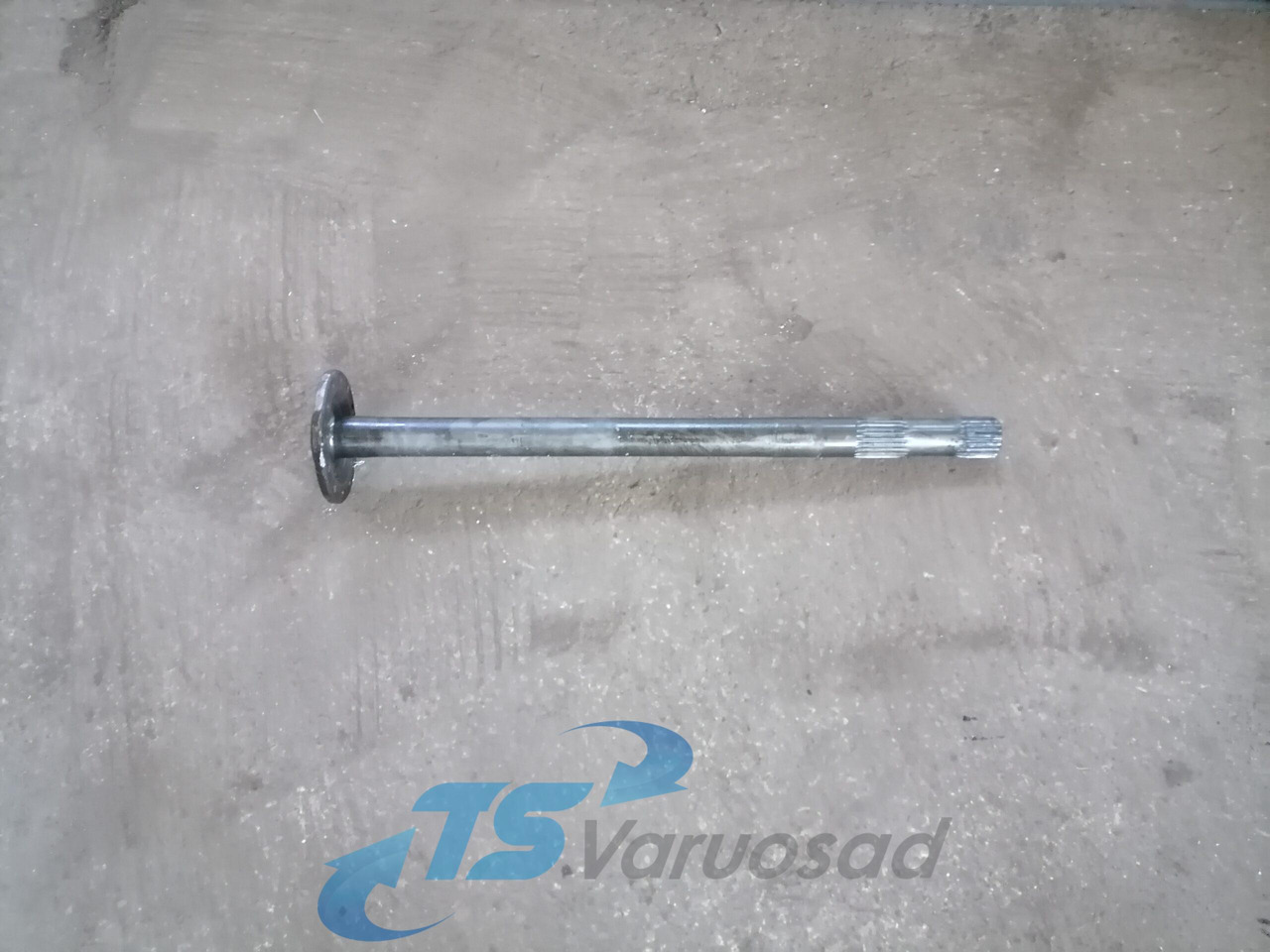 Volvo Drive shaft 1524628 - Féltengely - Teherautó: 1 kép. Volvo Drive shaft 1524628 - Féltengely - Teherautó: 1 kép.