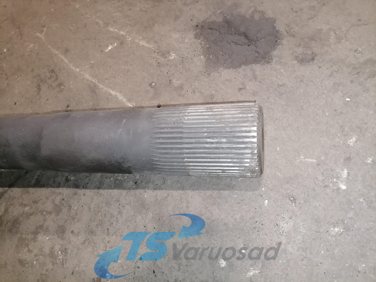 Volvo Drive shaft 8172096 - Féltengely - Teherautó: 3 kép. Volvo Drive shaft 8172096 - Féltengely - Teherautó: 3 kép.