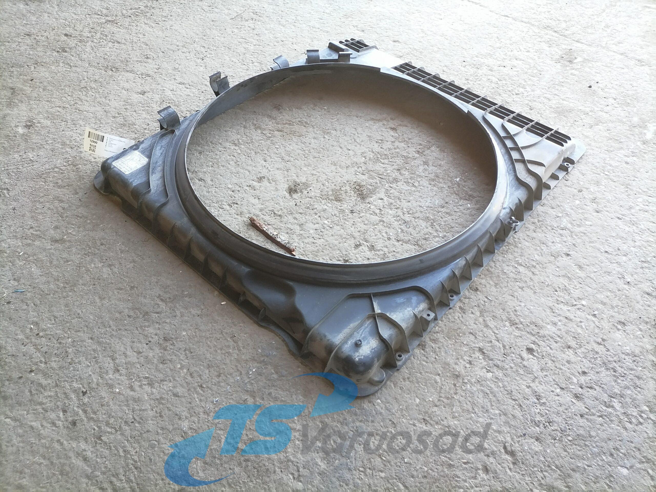Volvo Fan shroud 22060183 - Radiátor - Teherautó: 3 kép. Volvo Fan shroud 22060183 - Radiátor - Teherautó: 3 kép.