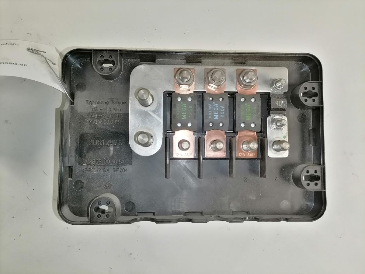Volvo Fuse box 20512928 - Biztosíték - Teherautó: 4 kép. Volvo Fuse box 20512928 - Biztosíték - Teherautó: 4 kép.