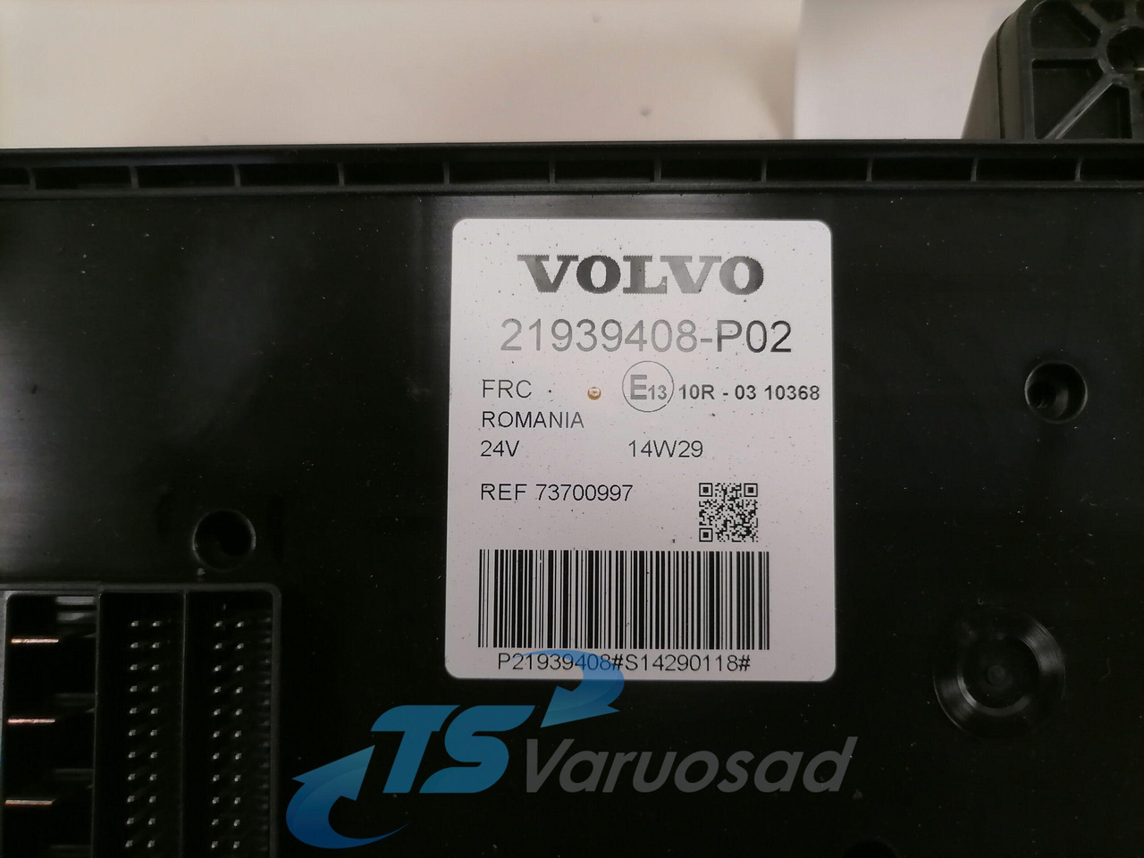 Volvo Fuse box 21939408 - Biztosíték - Teherautó: 3 kép. Volvo Fuse box 21939408 - Biztosíték - Teherautó: 3 kép.