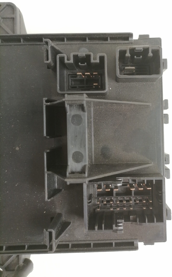 Volvo Fuse box 21939408 - Biztosíték - Teherautó: 4 kép. Volvo Fuse box 21939408 - Biztosíték - Teherautó: 4 kép.