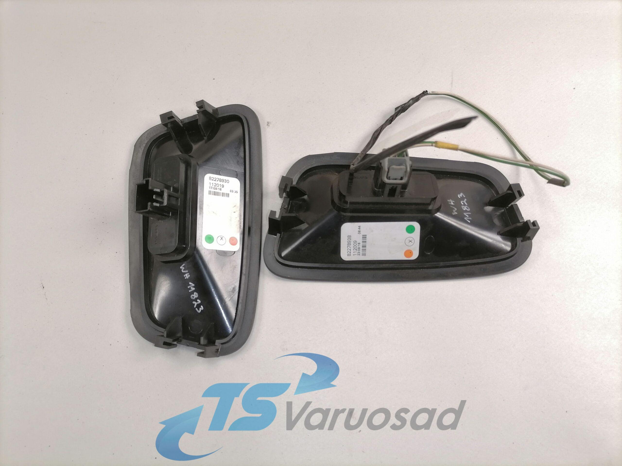 Volvo Gabariidituli 82278930 - Univerzális alkatrész - Teherautó: 2 kép. Volvo Gabariidituli 82278930 - Univerzális alkatrész - Teherautó: 2 kép.
