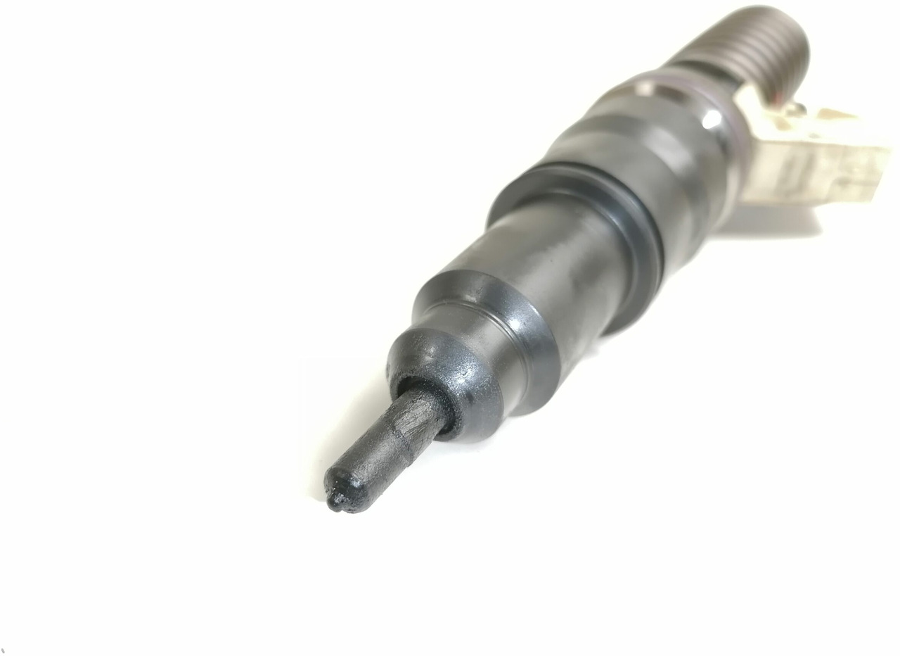 Volvo Injector 22254568 - Üzemanyag szivattyú - Teherautó: 2 kép. Volvo Injector 22254568 - Üzemanyag szivattyú - Teherautó: 2 kép.