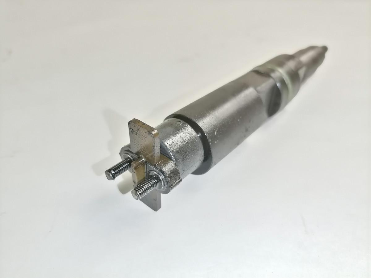 Volvo Injector 22490430 - Üzemanyag szivattyú - Teherautó: 3 kép. Volvo Injector 22490430 - Üzemanyag szivattyú - Teherautó: 3 kép.