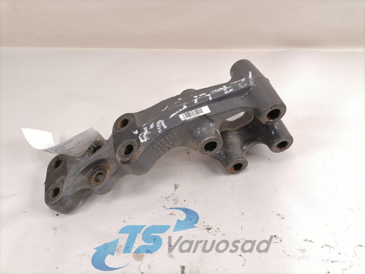 Volvo Kabiini kandur, tagumine 21196590 - Fülke felfüggesztés - Teherautó: 2 kép. Volvo Kabiini kandur, tagumine 21196590 - Fülke felfüggesztés - Teherautó: 2 kép.