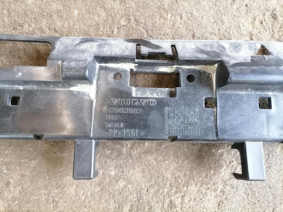 Volvo Kabiini reklaamvalgusti liist 82903982 - Lámpá/ Világítás - Teherautó: 4 kép. Volvo Kabiini reklaamvalgusti liist 82903982 - Lámpá/ Világítás - Teherautó: 4 kép.