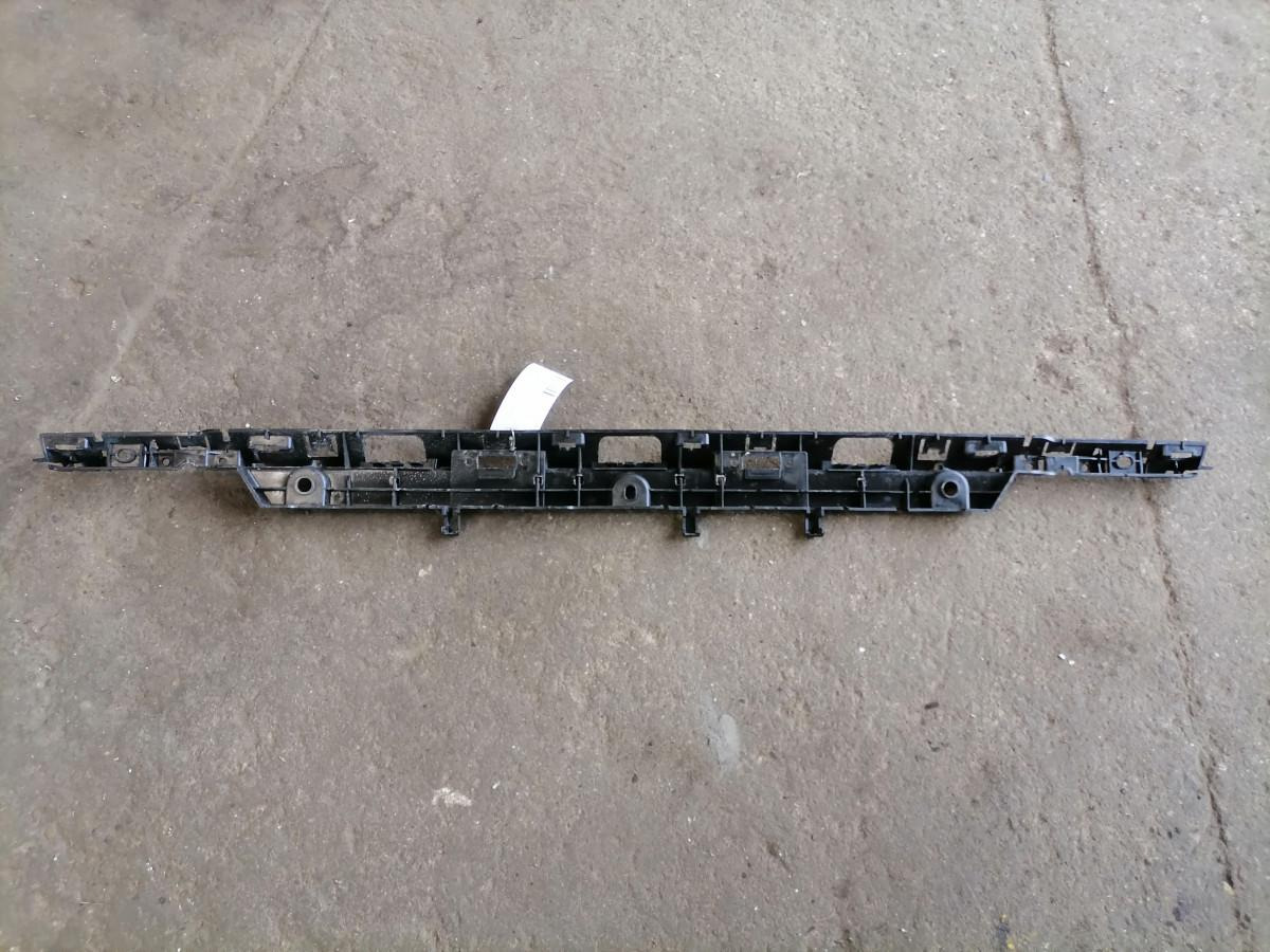 Volvo Kabiini reklaamvalgusti liist 82903982 - Lámpá/ Világítás - Teherautó: 3 kép. Volvo Kabiini reklaamvalgusti liist 82903982 - Lámpá/ Világítás - Teherautó: 3 kép.