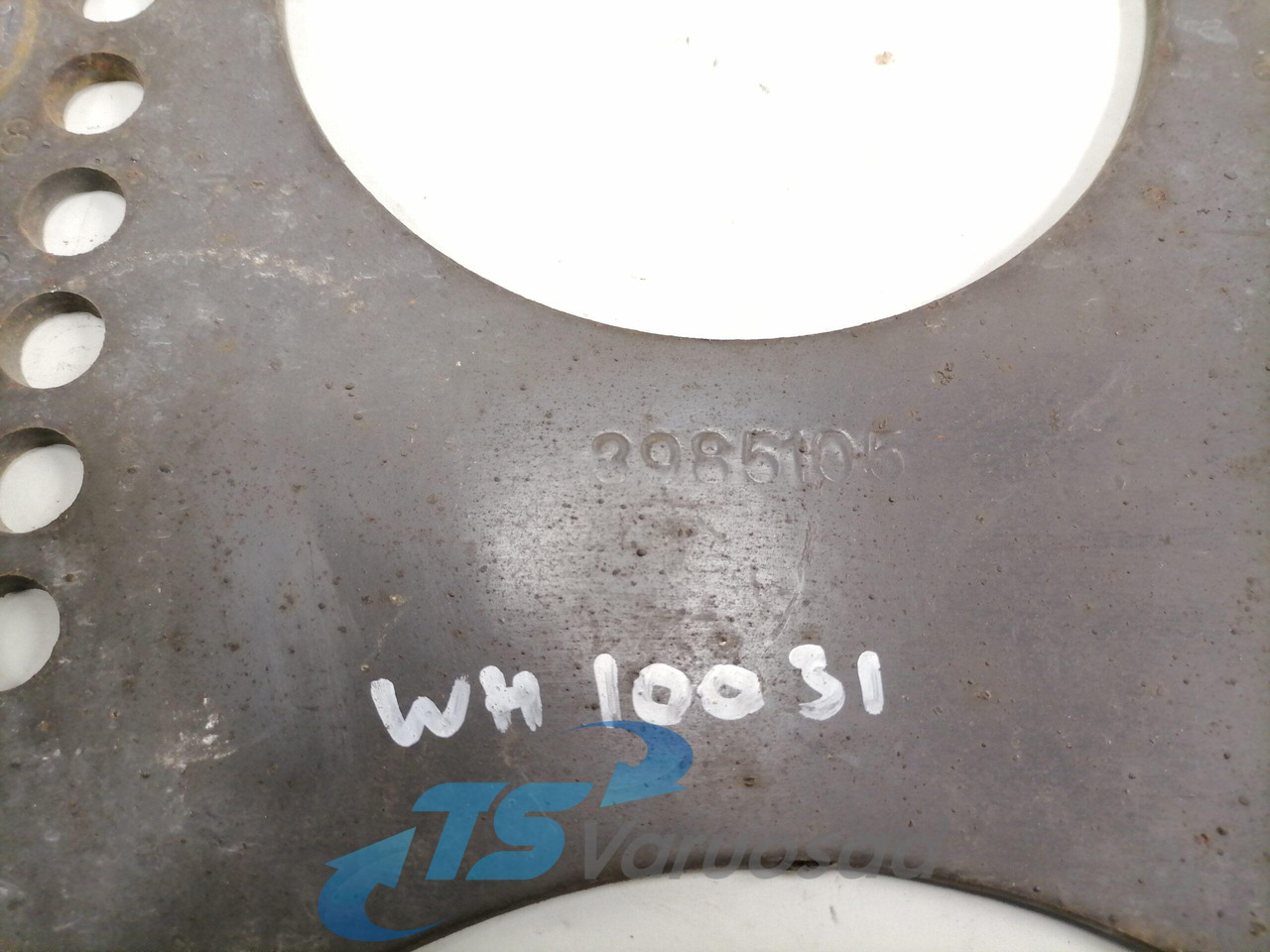 Volvo Kardaani tugilaagri kandur 3985105 - Kardántengely - Teherautó: 3 kép. Volvo Kardaani tugilaagri kandur 3985105 - Kardántengely - Teherautó: 3 kép.