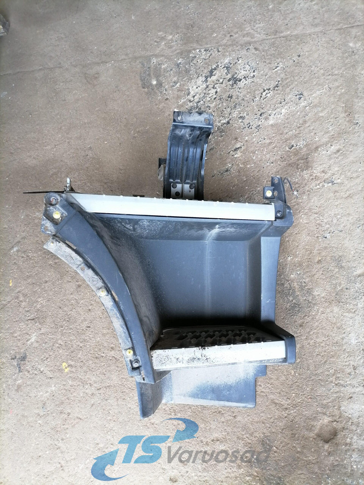 Volvo Komplektne astmelaud 82141521 - Lépcső - Teherautó: 4 kép. Volvo Komplektne astmelaud 82141521 - Lépcső - Teherautó: 4 kép.