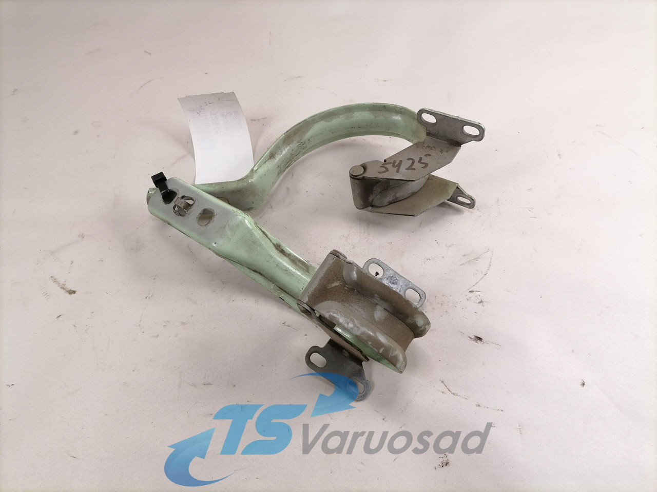Volvo Küljeluugi hing 8189798 - Univerzális alkatrész - Teherautó: 1 kép. Volvo Küljeluugi hing 8189798 - Univerzális alkatrész - Teherautó: 1 kép.