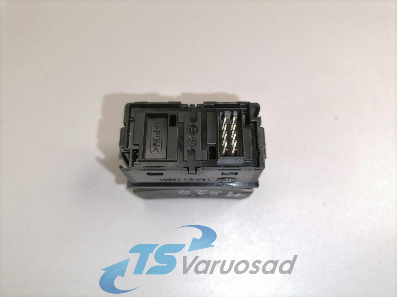 Volvo Lüliti 21211228 - Fülke - Teherautó: 3 kép. Volvo Lüliti 21211228 - Fülke - Teherautó: 3 kép.