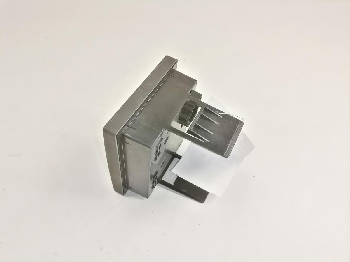 Volvo Lüliti, salongi valgustus 22049578 - Fülke - Teherautó: 2 kép. Volvo Lüliti, salongi valgustus 22049578 - Fülke - Teherautó: 2 kép.