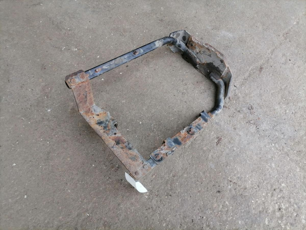 Volvo Mudguard bracket 20969984 - Univerzális alkatrész - Teherautó: 2 kép. Volvo Mudguard bracket 20969984 - Univerzális alkatrész - Teherautó: 2 kép.