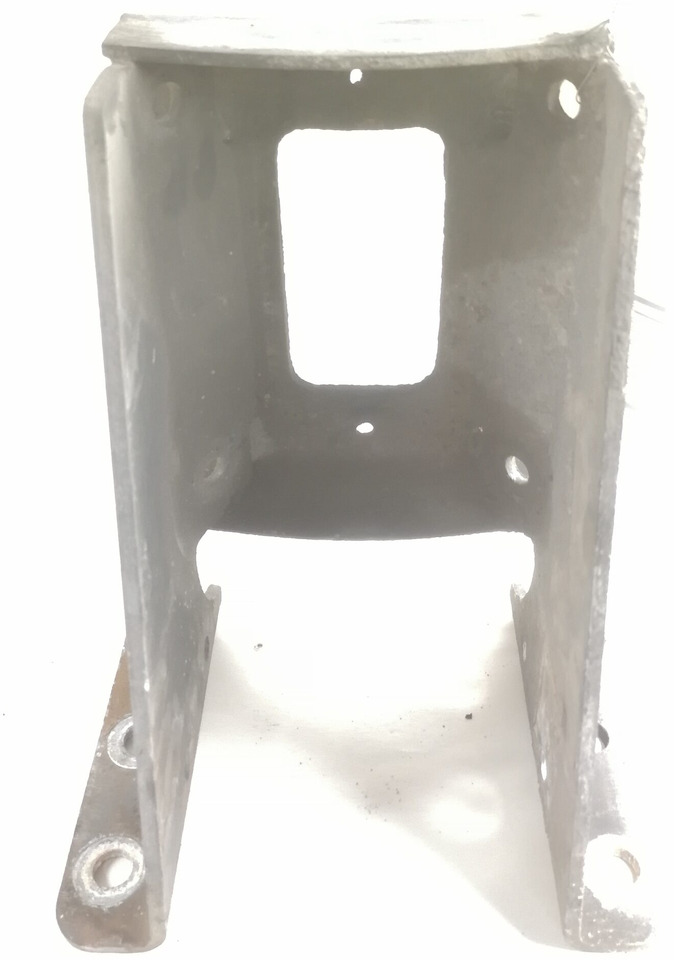 Volvo Muffler carrier 3197861 - Hangtompító - Teherautó: 2 kép. Volvo Muffler carrier 3197861 - Hangtompító - Teherautó: 2 kép.