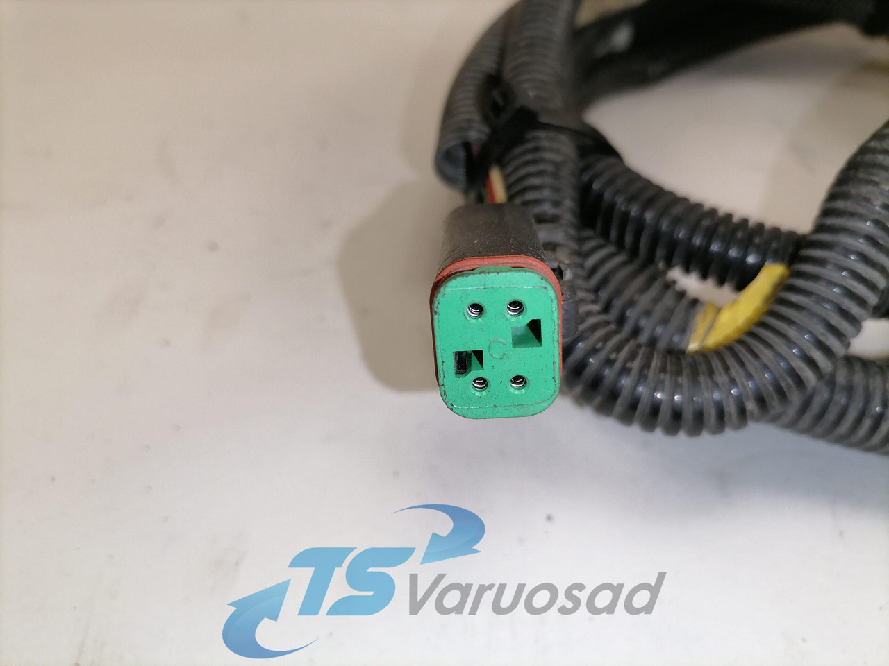 Volvo Raami juhtmestik 22527890 - Univerzális alkatrész - Teherautó: 2 kép. Volvo Raami juhtmestik 22527890 - Univerzális alkatrész - Teherautó: 2 kép.