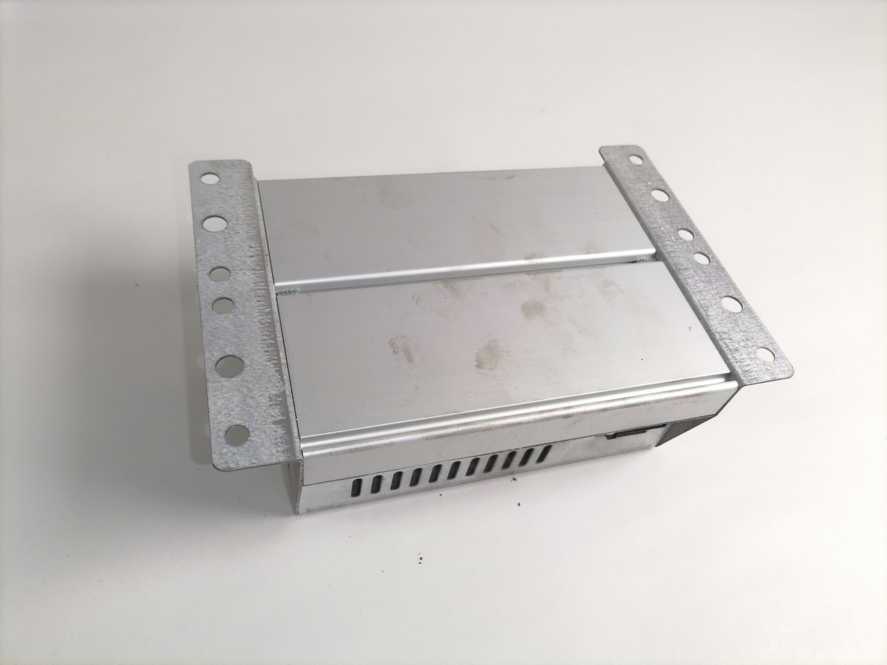 Volvo Radio Memory Backup 20455097 - ECU - Teherautó: 5 kép. Volvo Radio Memory Backup 20455097 - ECU - Teherautó: 5 kép.