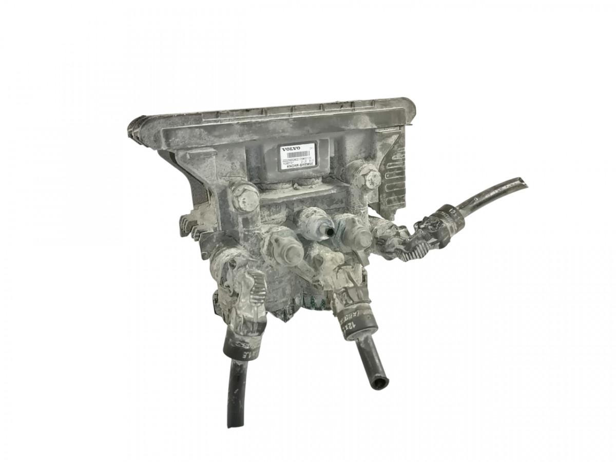 Volvo Rear axel brake pressure control valve 22225552 - Fékszelep - Teherautó: 1 kép. Volvo Rear axel brake pressure control valve 22225552 - Fékszelep - Teherautó: 1 kép.