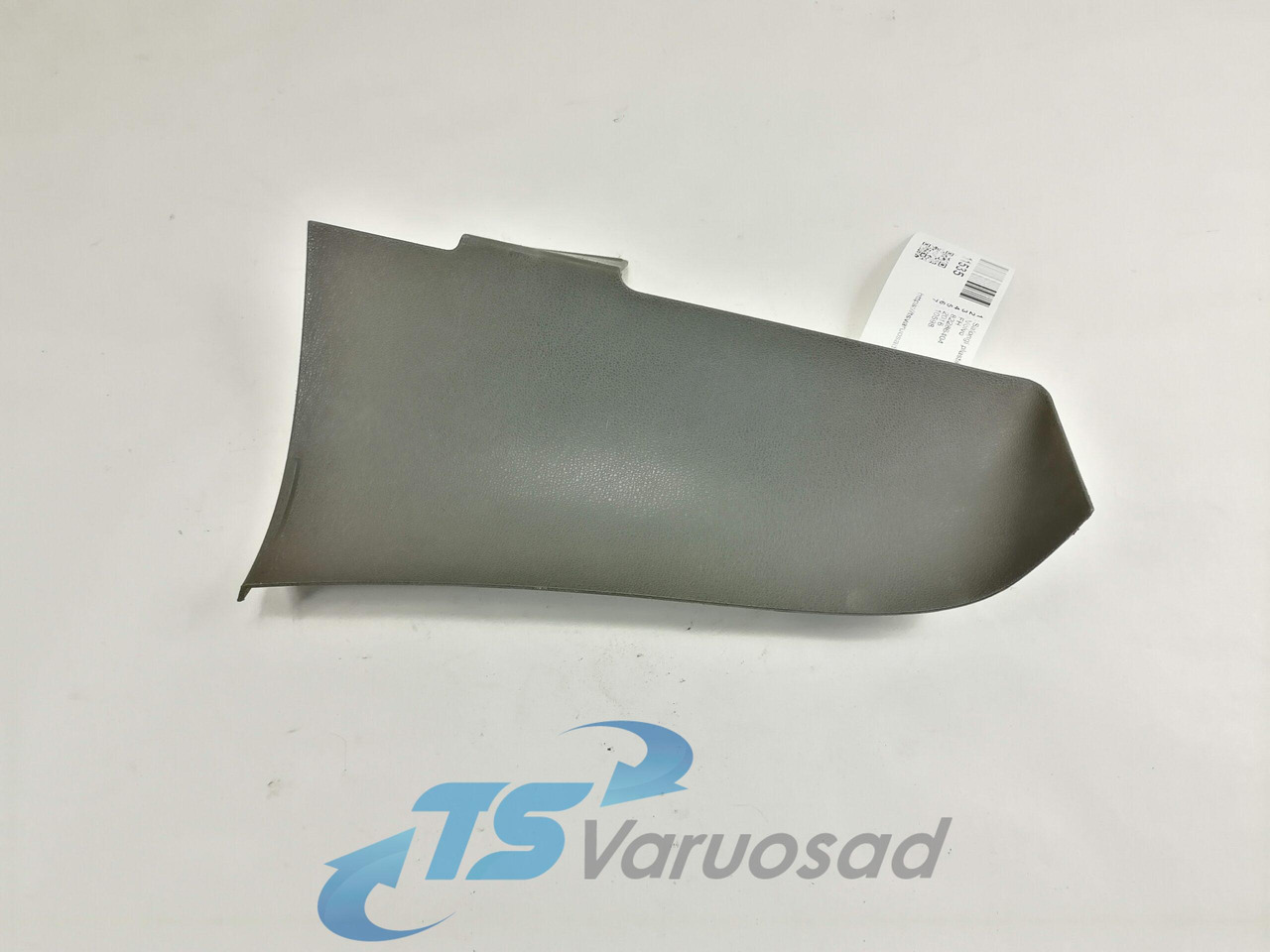 Volvo Salongi plastik 82286404 - Univerzális alkatrész - Teherautó: 1 kép. Volvo Salongi plastik 82286404 - Univerzális alkatrész - Teherautó: 1 kép.