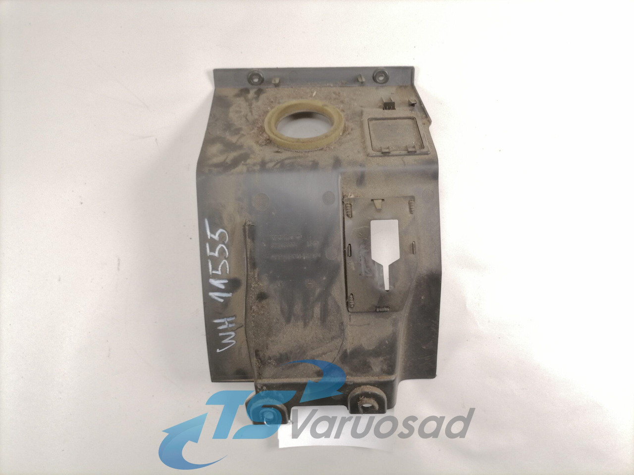 Volvo Salongi plastik 82415366 - Univerzális alkatrész - Teherautó: 2 kép. Volvo Salongi plastik 82415366 - Univerzális alkatrész - Teherautó: 2 kép.