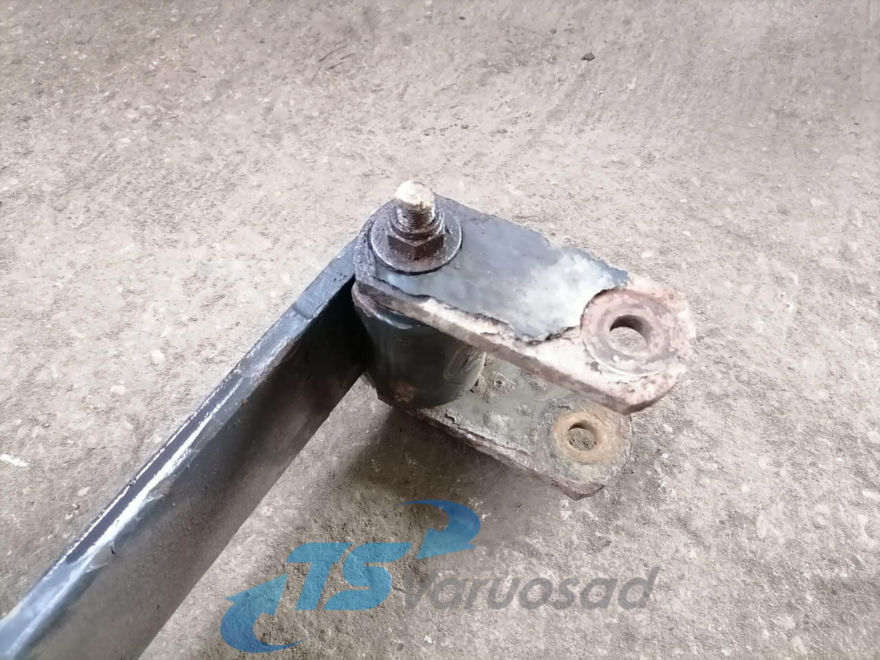 Volvo Spring 20709190 - Acélrugó - Teherautó: 3 kép. Volvo Spring 20709190 - Acélrugó - Teherautó: 3 kép.