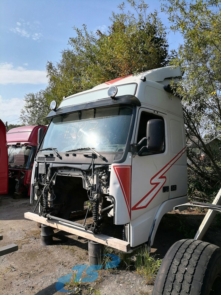 Volvo Volvo kabiin 3091788 - Fülke és belső tér - Teherautó: 4 kép. Volvo Volvo kabiin 3091788 - Fülke és belső tér - Teherautó: 4 kép.