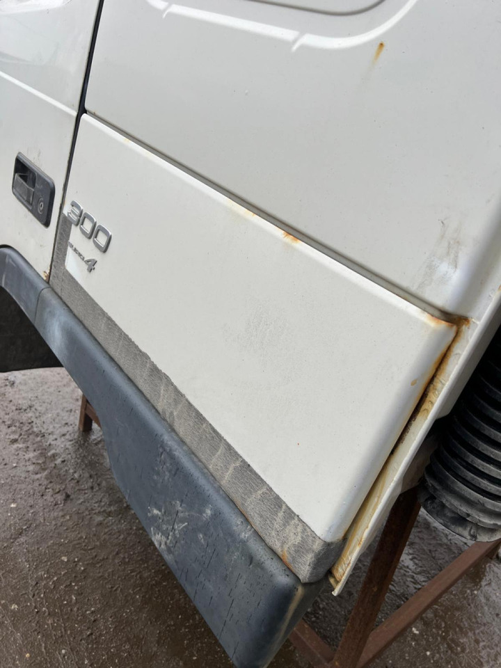 Fülke és belső tér - Teherautó Volvo Volvo kabiin 85103669: 7 kép.