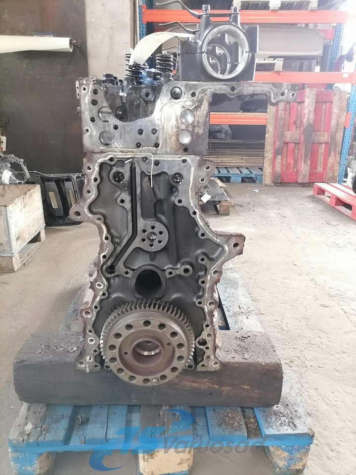 Volvo Volvo mootor D13A440 20961591 - Motor - Teherautó: 2 kép. Volvo Volvo mootor D13A440 20961591 - Motor - Teherautó: 2 kép.