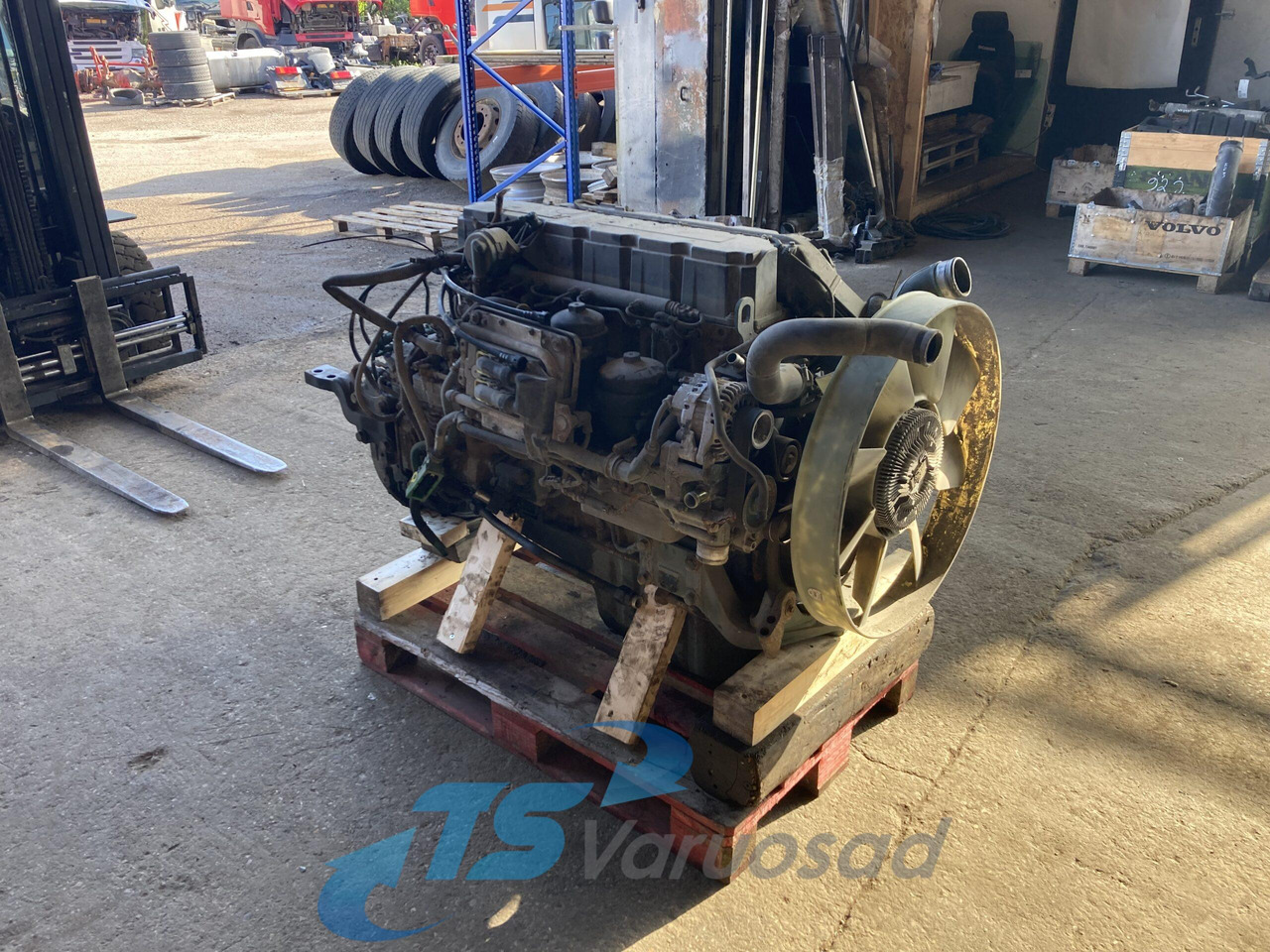 Volvo Volvo mootor D7E280 D7E280 - Motor - Teherautó: 1 kép. Volvo Volvo mootor D7E280 D7E280 - Motor - Teherautó: 1 kép.