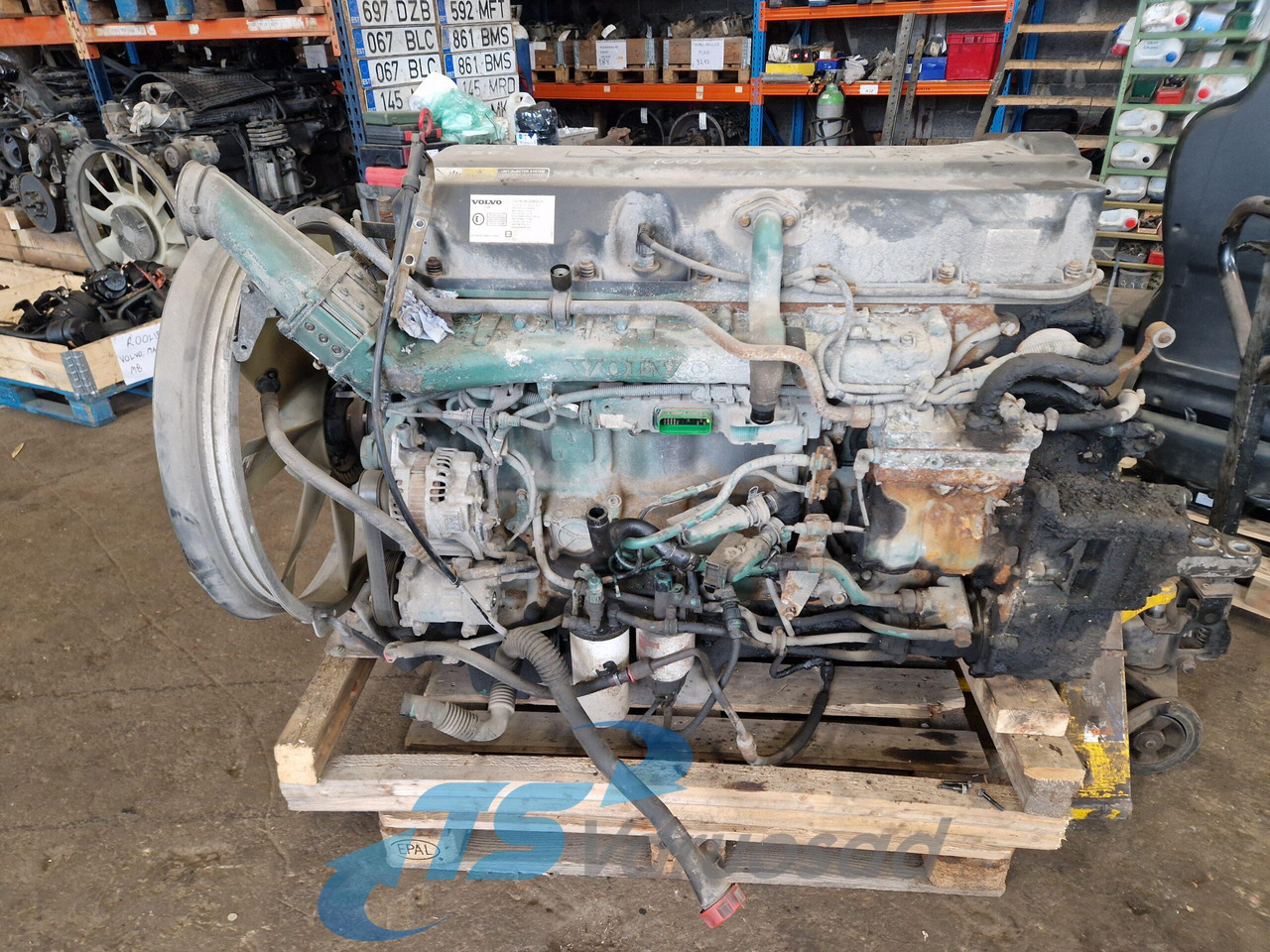 Volvo Volvo mootor D9B300 D9B300 - Motor - Teherautó: 2 kép. Volvo Volvo mootor D9B300 D9B300 - Motor - Teherautó: 2 kép.