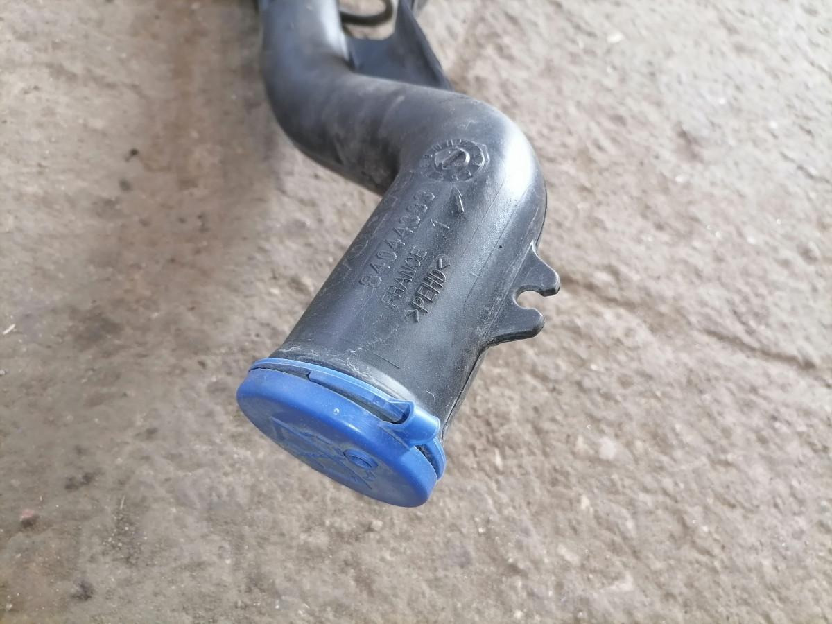 Volvo Windscreen washer fluid tank 84092257 - Ablaktörlő - Teherautó: 4 kép. Volvo Windscreen washer fluid tank 84092257 - Ablaktörlő - Teherautó: 4 kép.