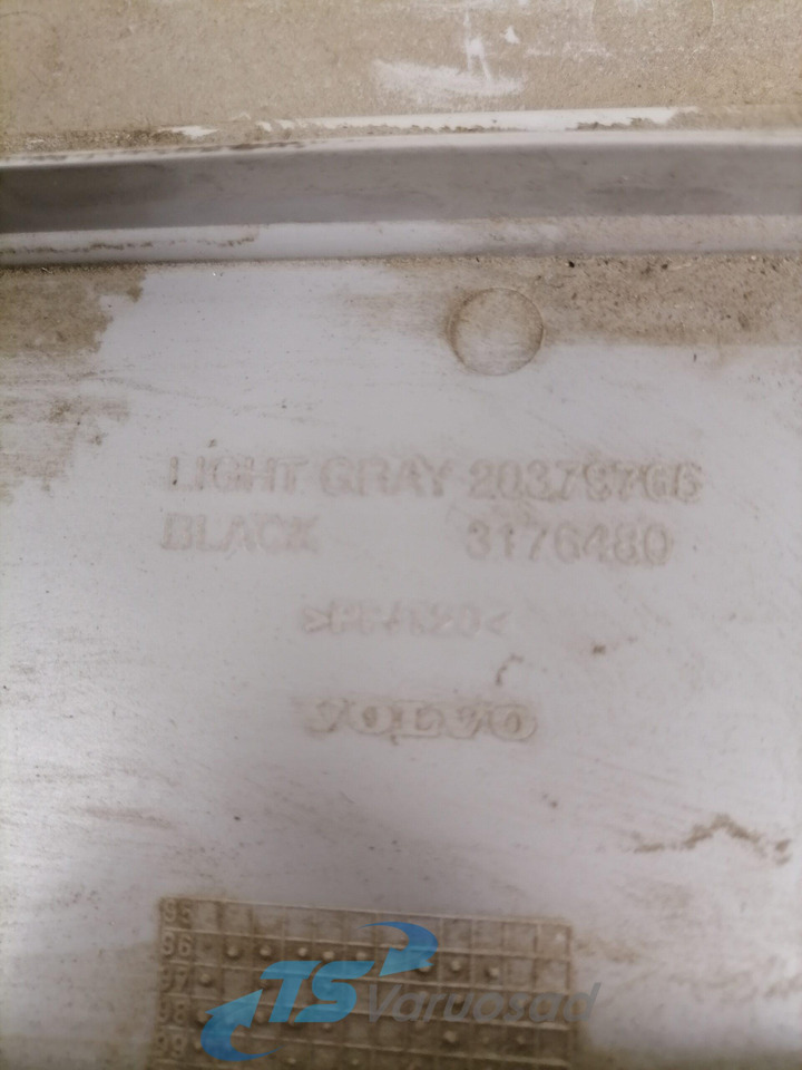 Volvo sunroof plastic cover 20379765 - Univerzális alkatrész - Teherautó: 2 kép. Volvo sunroof plastic cover 20379765 - Univerzális alkatrész - Teherautó: 2 kép.