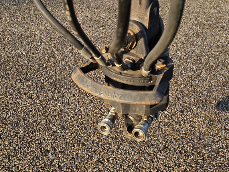 DAF XF 105.460 6X2 / HIAB 37 t/m CRANE / KRAN - Darus autó: 5 kép. DAF XF 105.460 6X2 / HIAB 37 t/m CRANE / KRAN - Darus autó: 5 kép.