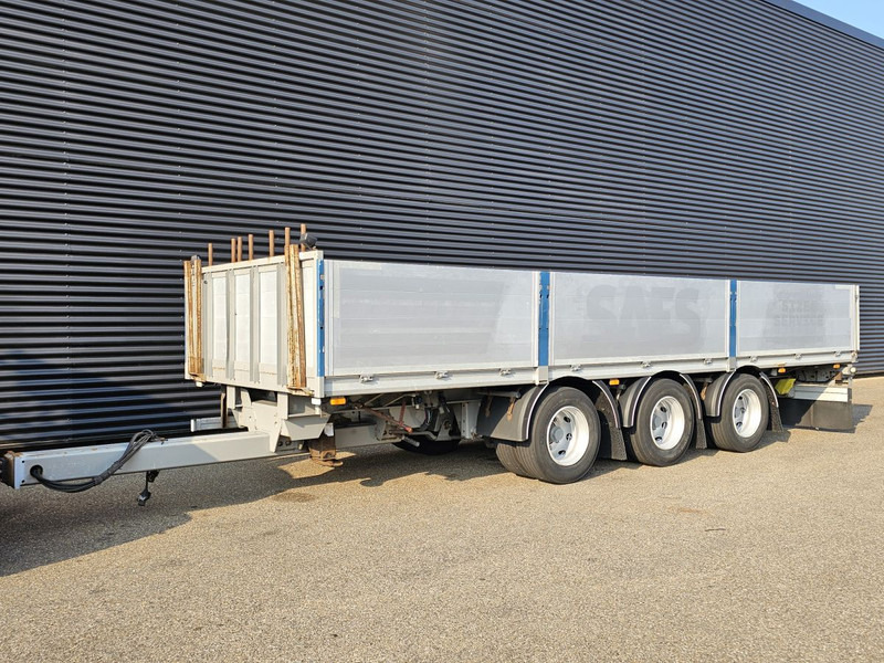Fynkar K324T / 3 AXLE / TWIST-LOCKS / 2 X LIFT AXLE - Platós pótkocsi: 1 kép. Fynkar K324T / 3 AXLE / TWIST-LOCKS / 2 X LIFT AXLE - Platós pótkocsi: 1 kép.