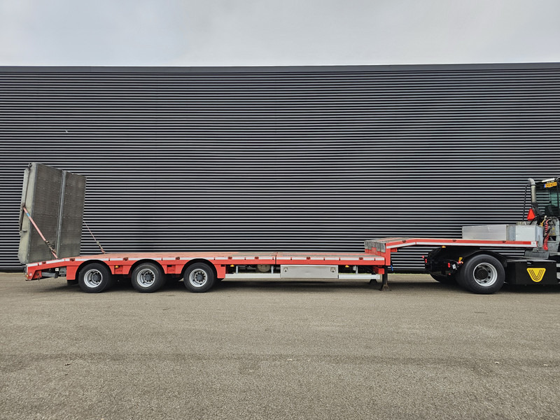Max Trailer 3 x steering axle / hydraulic ramp / hydraulic bed - Félpótkocsi mélybölcsős: 5 kép. Max Trailer 3 x steering axle / hydraulic ramp / hydraulic bed - Félpótkocsi mélybölcsős: 5 kép.