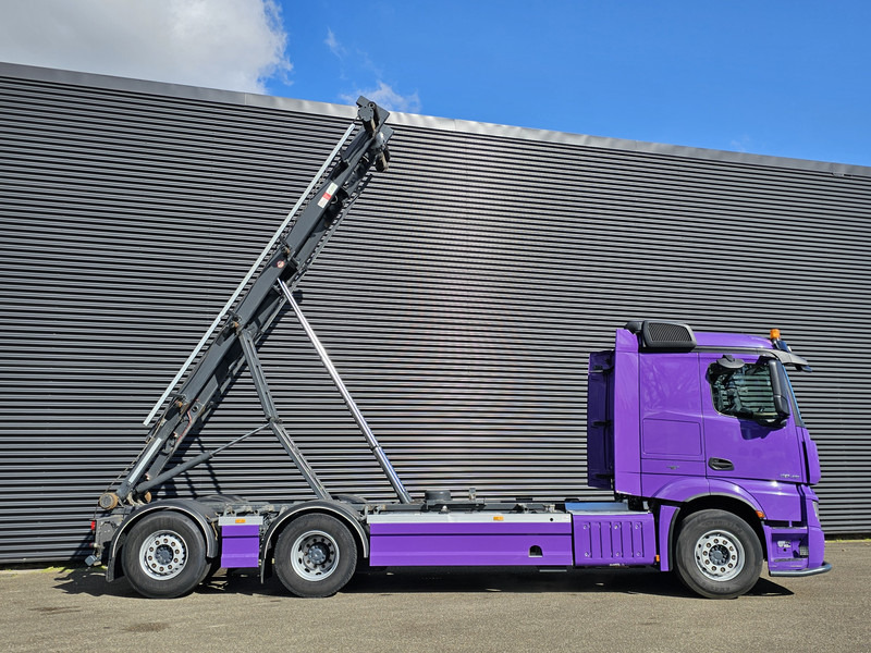 Mercedes-Benz AROCS 3345 / 6x2 / CABLE-CONTAINER SYSTEM - Teherautó - kábelrendszer: 4 kép. Mercedes-Benz AROCS 3345 / 6x2 / CABLE-CONTAINER SYSTEM - Teherautó - kábelrendszer: 4 kép.