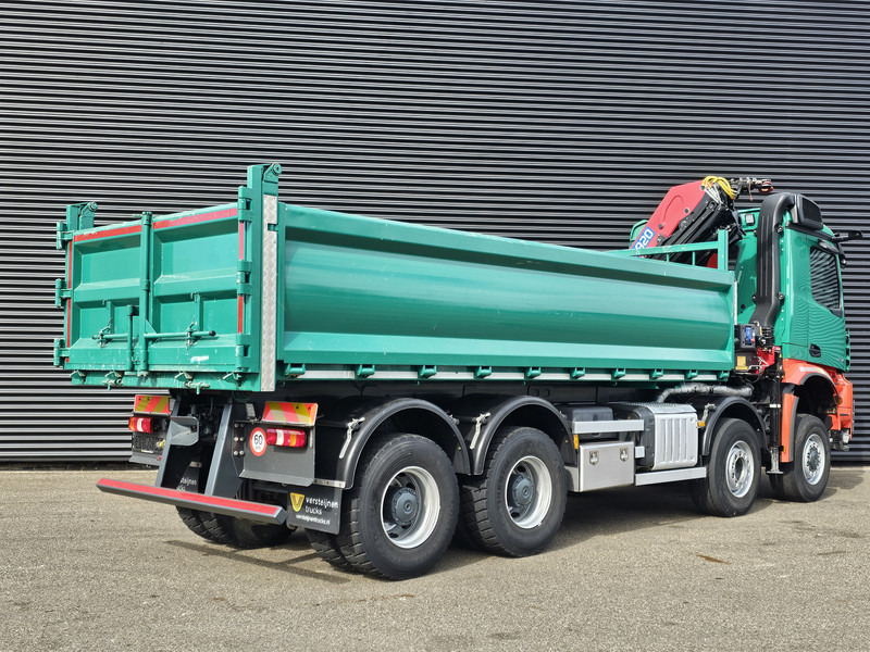 Mercedes-Benz AROCS 4145 / 8X6 / TIPPER + HMF CRANE - Billenőplatós teherautó, Darus autó: 3 kép. Mercedes-Benz AROCS 4145 / 8X6 / TIPPER + HMF CRANE - Billenőplatós teherautó, Darus autó: 3 kép.