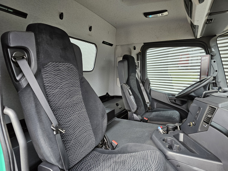 Darus autó Mercedes-Benz AROCS 4145 / 8X6 / TIPPER + HMF CRANE: 14 kép.