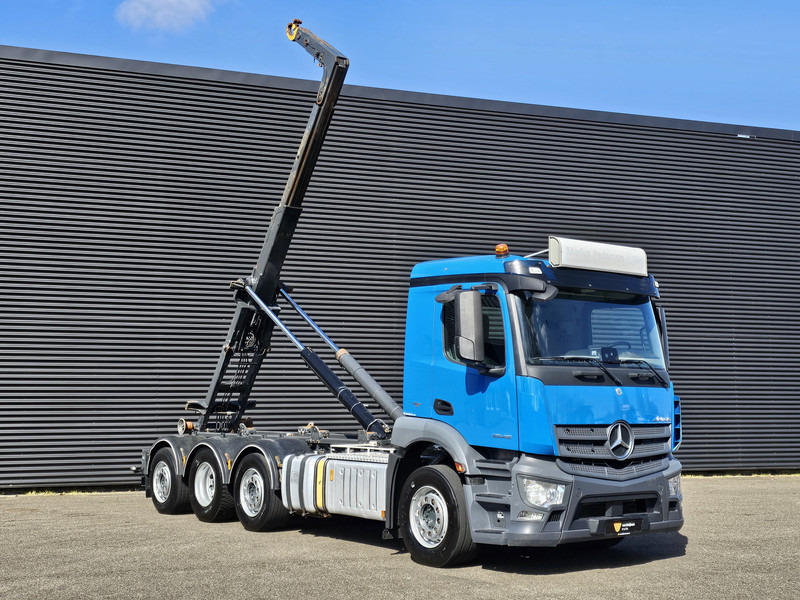 Mercedes-Benz Antos 3546 / 8x2/6 / HOOKLIFT / ABROLLKIPPER - Horgos rakodó teherautó: 2 kép. Mercedes-Benz Antos 3546 / 8x2/6 / HOOKLIFT / ABROLLKIPPER - Horgos rakodó teherautó: 2 kép.