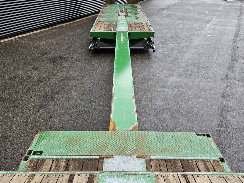 Nooteboom MCOS-58-04V / EXTENDABLE / HYDRO RAMPEN / - Félpótkocsi mélybölcsős: 2 kép. Nooteboom MCOS-58-04V / EXTENDABLE / HYDRO RAMPEN / - Félpótkocsi mélybölcsős: 2 kép.