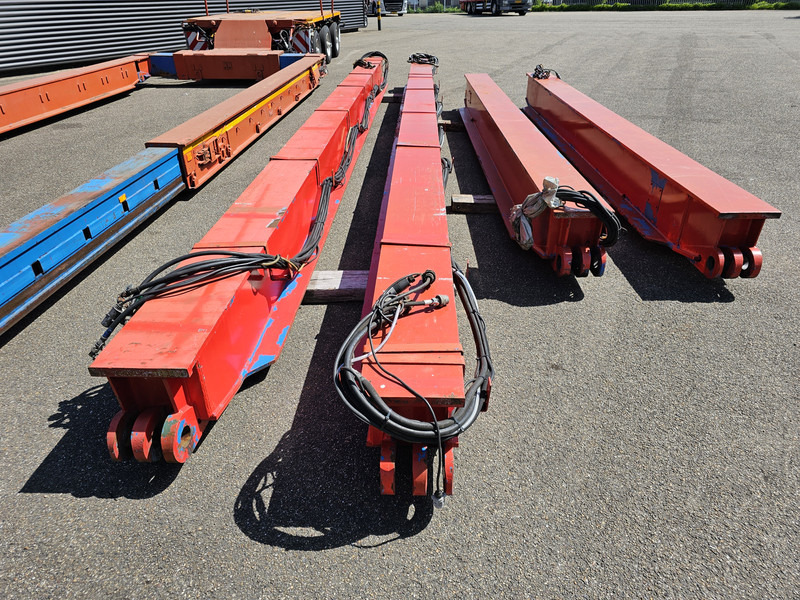 Nooteboom MO-0-3 / KETEL BED - 27 mtr / HYDRAULICALLY WIDENING / - Félpótkocsi mélybölcsős: 4 kép. Nooteboom MO-0-3 / KETEL BED - 27 mtr / HYDRAULICALLY WIDENING / - Félpótkocsi mélybölcsős: 4 kép.