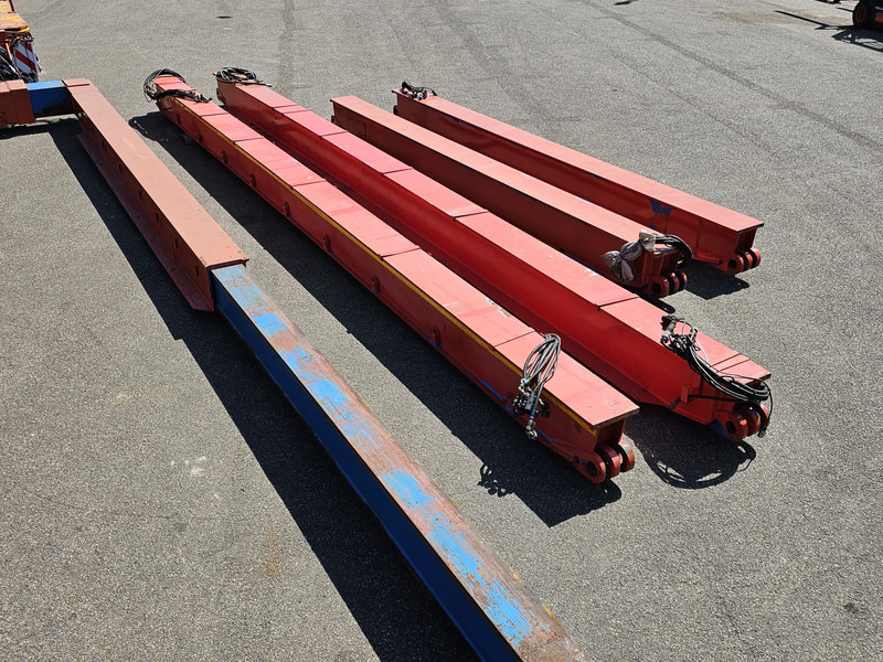 Nooteboom MO-0-3 / KETEL BED - 27 mtr / HYDRAULICALLY WIDENING / - Félpótkocsi mélybölcsős: 5 kép. Nooteboom MO-0-3 / KETEL BED - 27 mtr / HYDRAULICALLY WIDENING / - Félpótkocsi mélybölcsős: 5 kép.