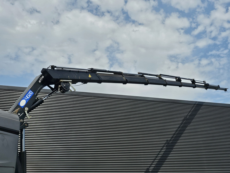 Mercedes-Benz Arocs 2658 6x4 / HMF 40 t/m - 21.3 mtr / WINCH - Nyergesvontató: 2 kép. Mercedes-Benz Arocs 2658 6x4 / HMF 40 t/m - 21.3 mtr / WINCH - Nyergesvontató: 2 kép.