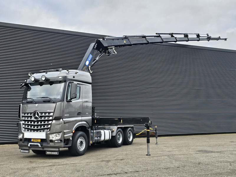 Mercedes-Benz Arocs 2658 6x4 / HMF 40 t/m - 21.3 mtr / WINCH - Nyergesvontató: 1 kép. Mercedes-Benz Arocs 2658 6x4 / HMF 40 t/m - 21.3 mtr / WINCH - Nyergesvontató: 1 kép.