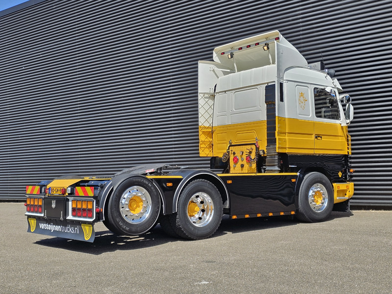 Scania R143 500 V8 / 6X2 / STREAMLINE - Nyergesvontató: 3 kép. Scania R143 500 V8 / 6X2 / STREAMLINE - Nyergesvontató: 3 kép.