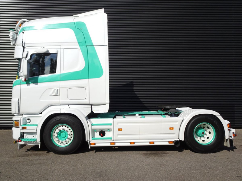 Scania R164.480 4x2 / MANUAL / RETARDER / SHOWTRUCK - Nyergesvontató: 2 kép. Scania R164.480 4x2 / MANUAL / RETARDER / SHOWTRUCK - Nyergesvontató: 2 kép.