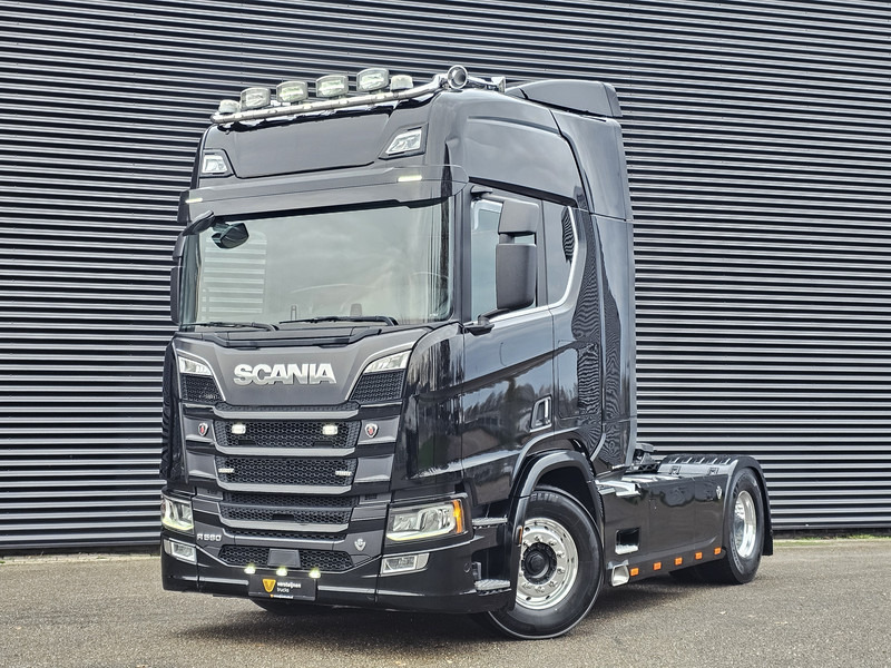 Scania R580 V8 4X2 / HYDRAULIC / RETARDER / FULL AIR - Nyergesvontató: 1 kép. Scania R580 V8 4X2 / HYDRAULIC / RETARDER / FULL AIR - Nyergesvontató: 1 kép.