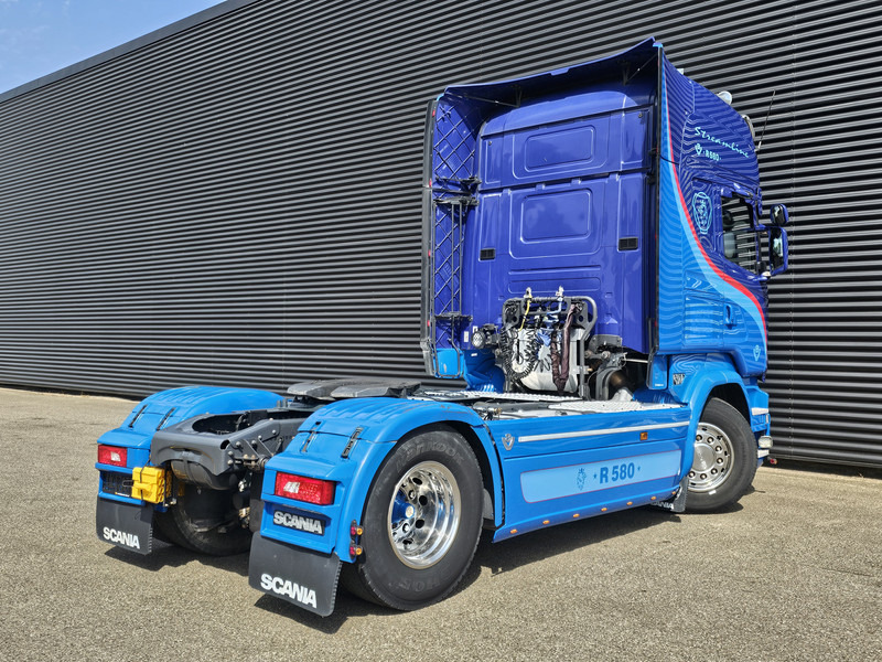 Scania R580 V8 / 4x2 / FULL AIR / 2 TANKS / PTO - Nyergesvontató: 2 kép. Scania R580 V8 / 4x2 / FULL AIR / 2 TANKS / PTO - Nyergesvontató: 2 kép.