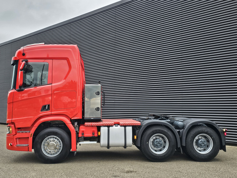 Scania R650 V8 6x4 / HYDRAULIC / RETARDER / HUBREDUCTION - Nyergesvontató: 2 kép. Scania R650 V8 6x4 / HYDRAULIC / RETARDER / HUBREDUCTION - Nyergesvontató: 2 kép.